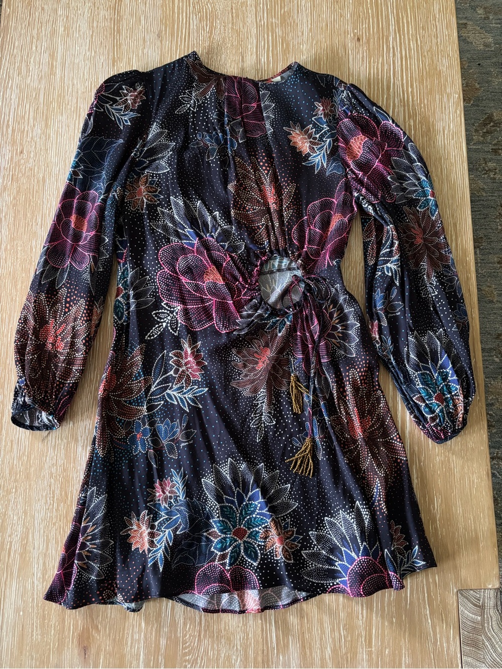 FARM Rio Black Floral Long Sleeve peep-hole Dress